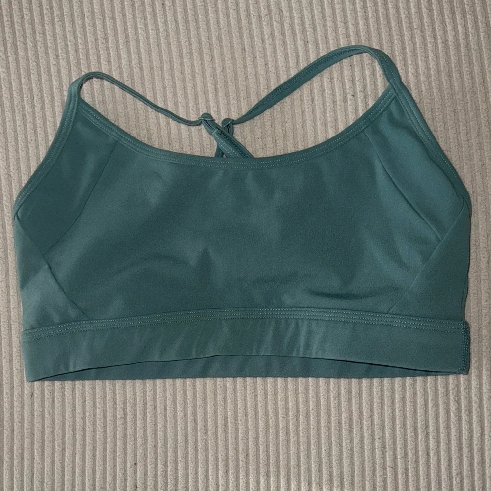 Alphalete Teal Sports Bra - Picture 1 of 2